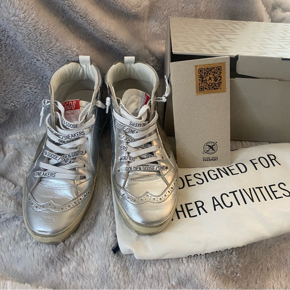 Golden Goose Sneakers